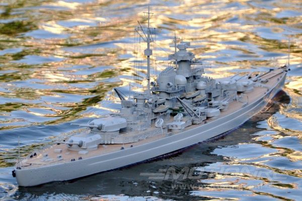 Bancroft Bismarck 1 200 Scale 1250mm (49 ) German Battleship - RTR For Sale